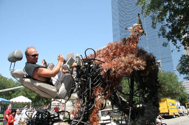 2006_ArtCar_3_Parade 432 